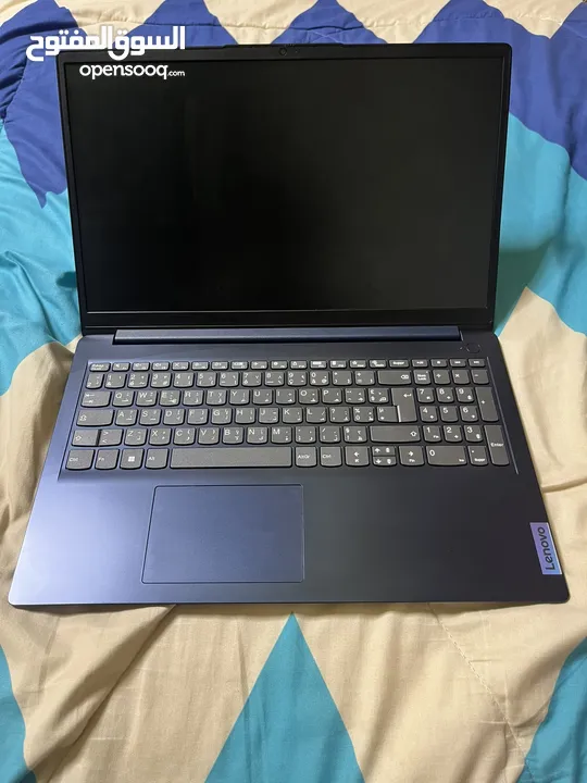 Laptop Lenovo ideapad 1 :  للبيع بجودة ممتازة مستخدم سنة فقط معه شاحنه الأصلي وهدية شنته وماوس