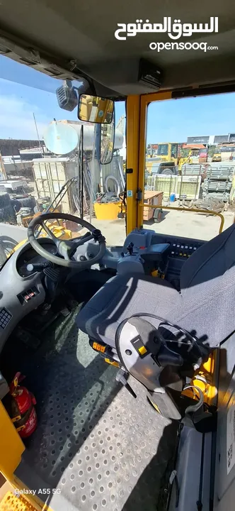 جرافات عدد 2  Volvo F180 +Volvo E180