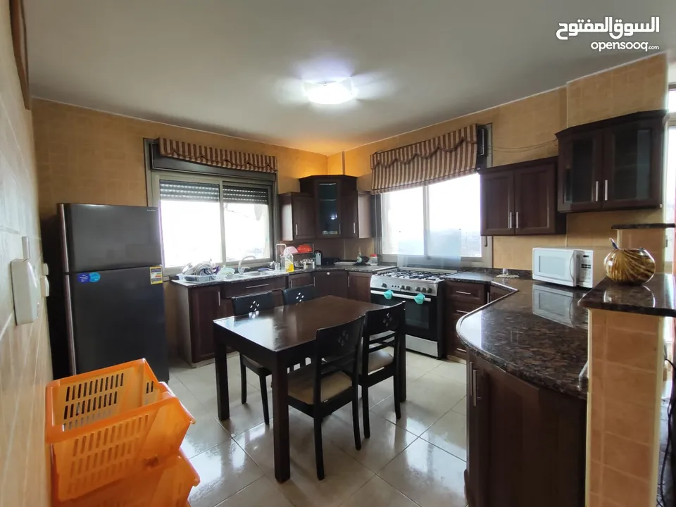 شقة مفروشة للايجار بعين مصباح تصلح لثلاث اشخاص