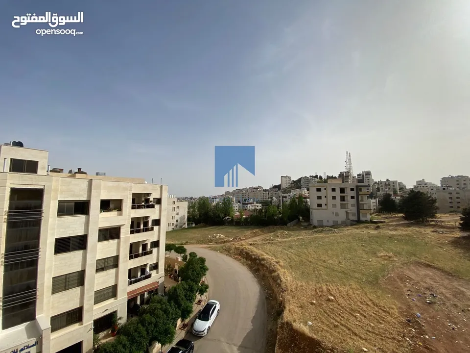 شقة فاخرة للبيع في خلدا  - خلف بردايس وقرب المدارس المستقلة طابق ثالث 145م مع روف 160م لم تسكن