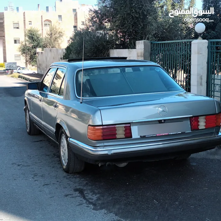 Mercedes  300 SE تب نضافة