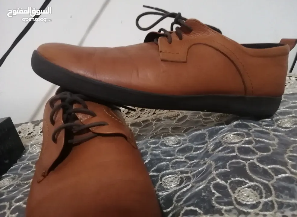 حذاء جلد طبيعي لون عسلي مميز نمره 43