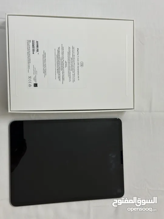 iPad Pro 11 - inch - 1TB  جديد غير مستخدم