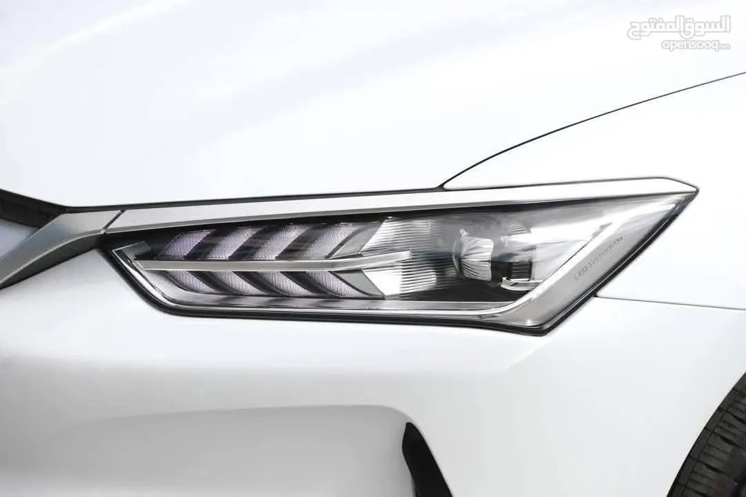 BYD QIN PLUS 2022  لون أبيض لؤلؤي مستعمل بحال الوكالة