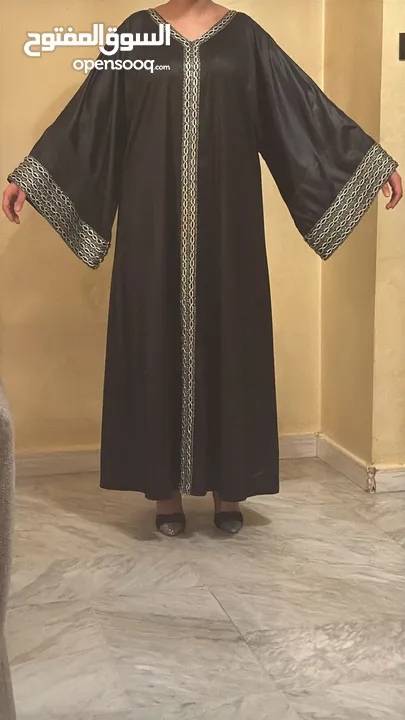 ملابس استخدام مرتين للبيع