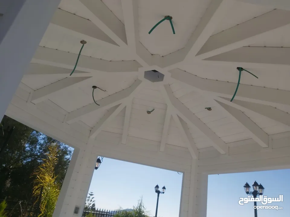 اعمال خشب وقرميد