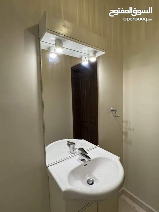 شقة 3 غرف نوم باطلالة رائعة في عبدون  ( Property 43136 )-175084200