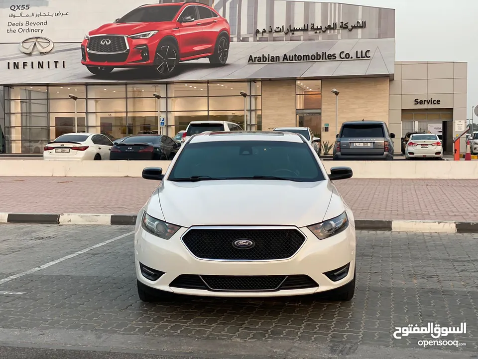 Ford Taurus Show 2015 white