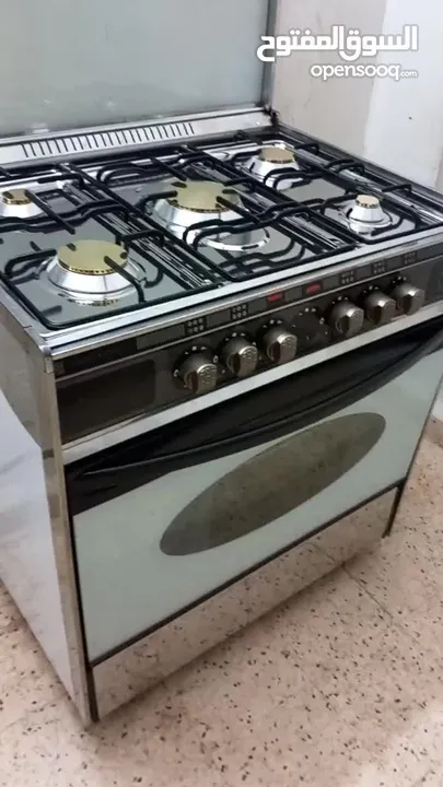 غاز يونفيرسل ايطالي مجدد بالكامل بحاله ممتازه