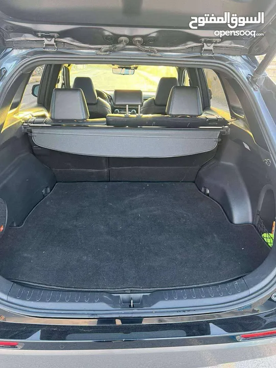 Toyota rav 4 2020 AWD.  تويتا راف فور 2020 بطارية ليثيوم