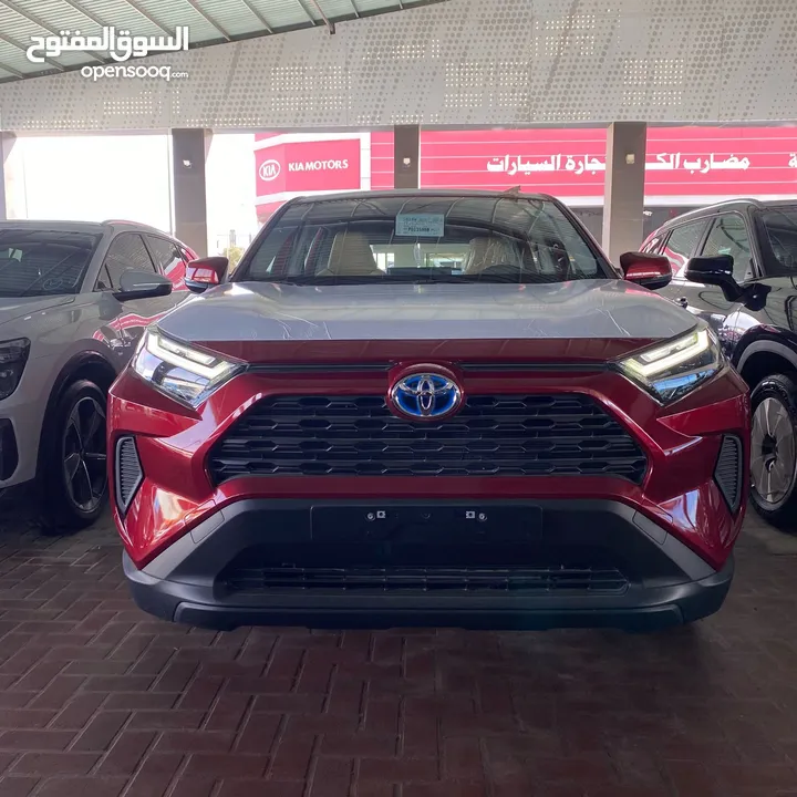 TOYOTA_RAV4_2023