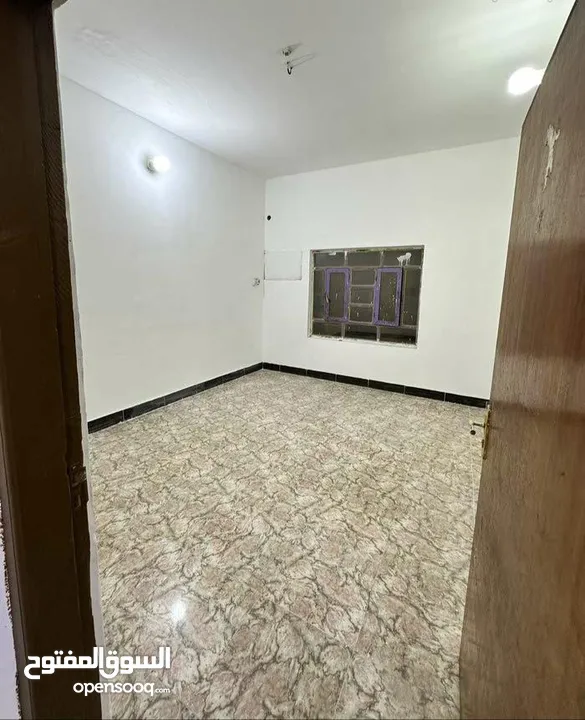 شقة سكنية للايجار في منطقة حي الخضراء بمساحة 130 متر