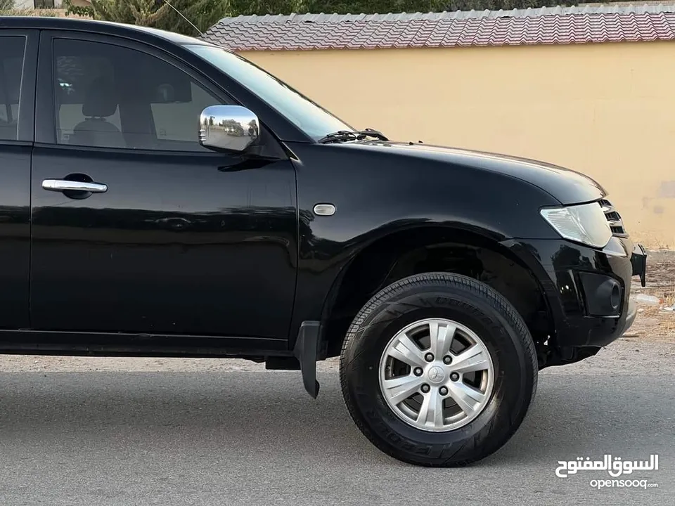 MITSUBISHI L200 2015