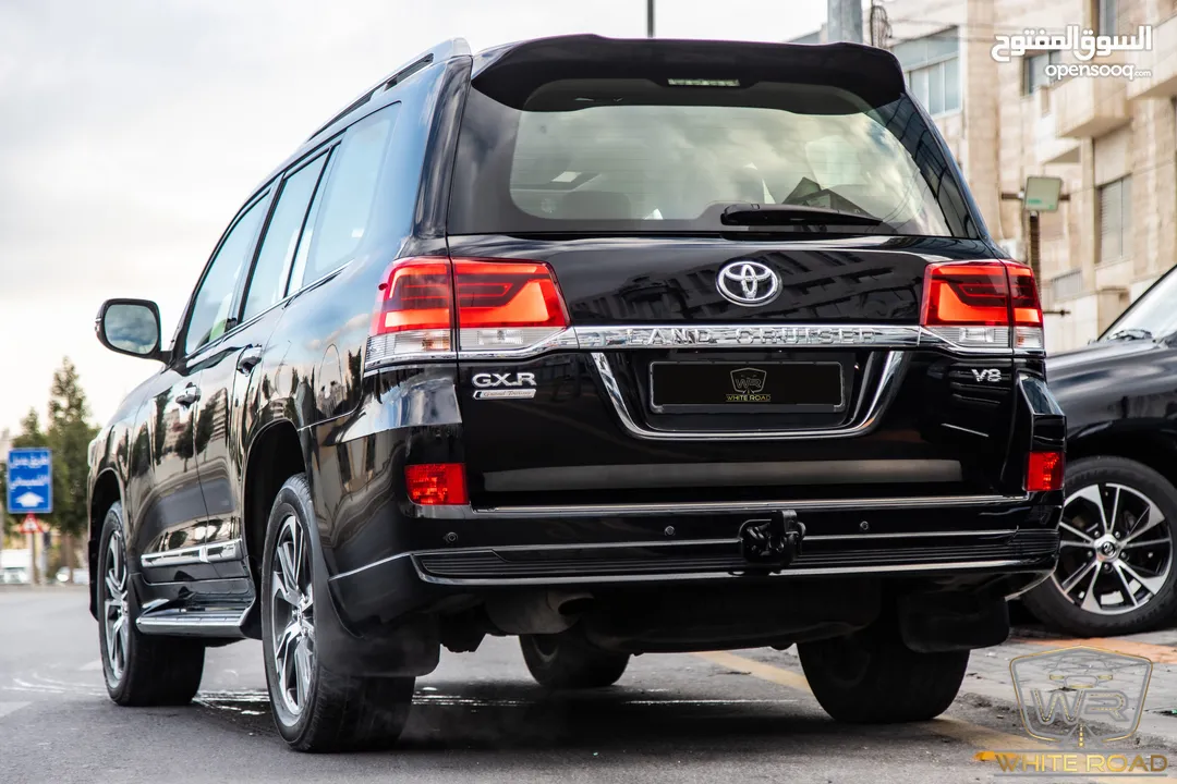 Toyota Land Cruiser 2020 Gx-r V8 Grand Touring body kit   السيارة وارد الشركة و قطعت مسافة 37,000