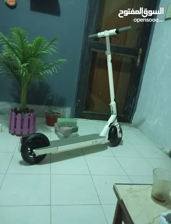 سكوتر كهرباء نوع اوكاي مع شاشه تحكم