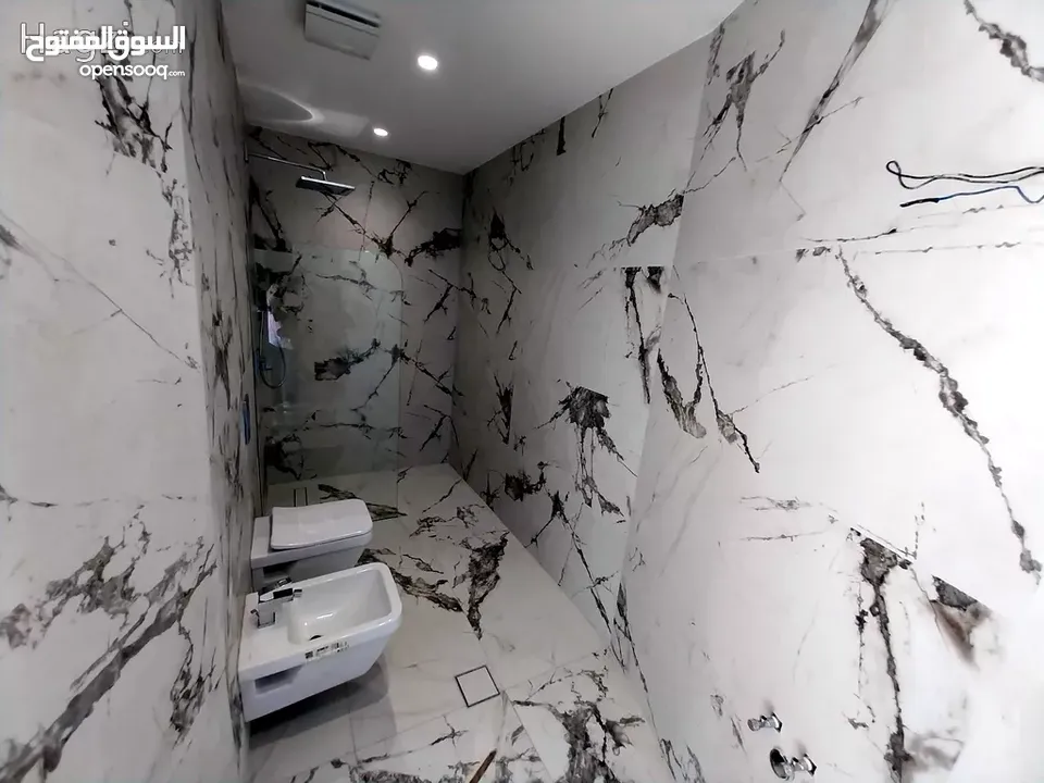 شقة مميزة جدا حديثة بمنطقة الدوار الرابع ( Property ID : 30075 )