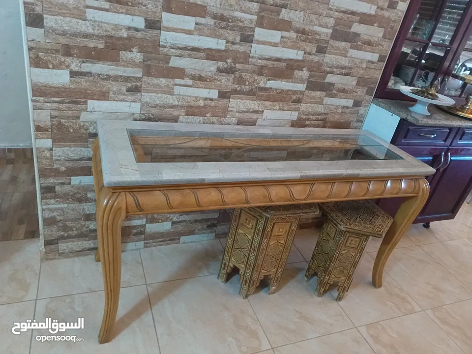 طقم  طاولات وسط وكونسول 4قطع وبيرو  ماربل للبيع