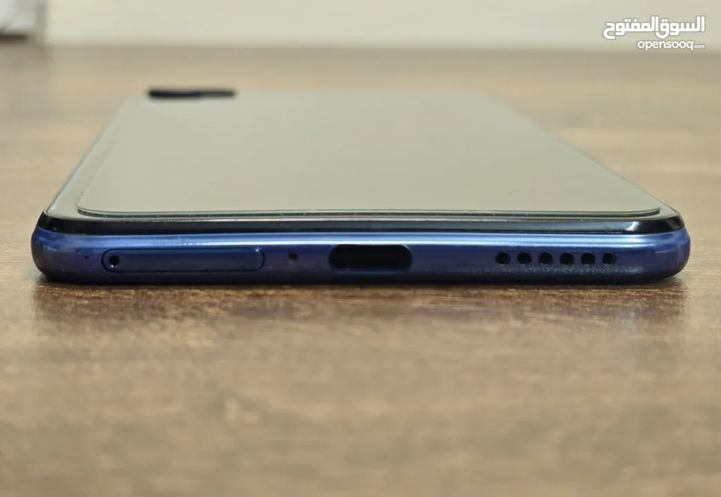 متوفر جهاز Xiaomi Mi 11 Lite بكرتونته مع كافة أغراضه مع هدية Air pods جديد