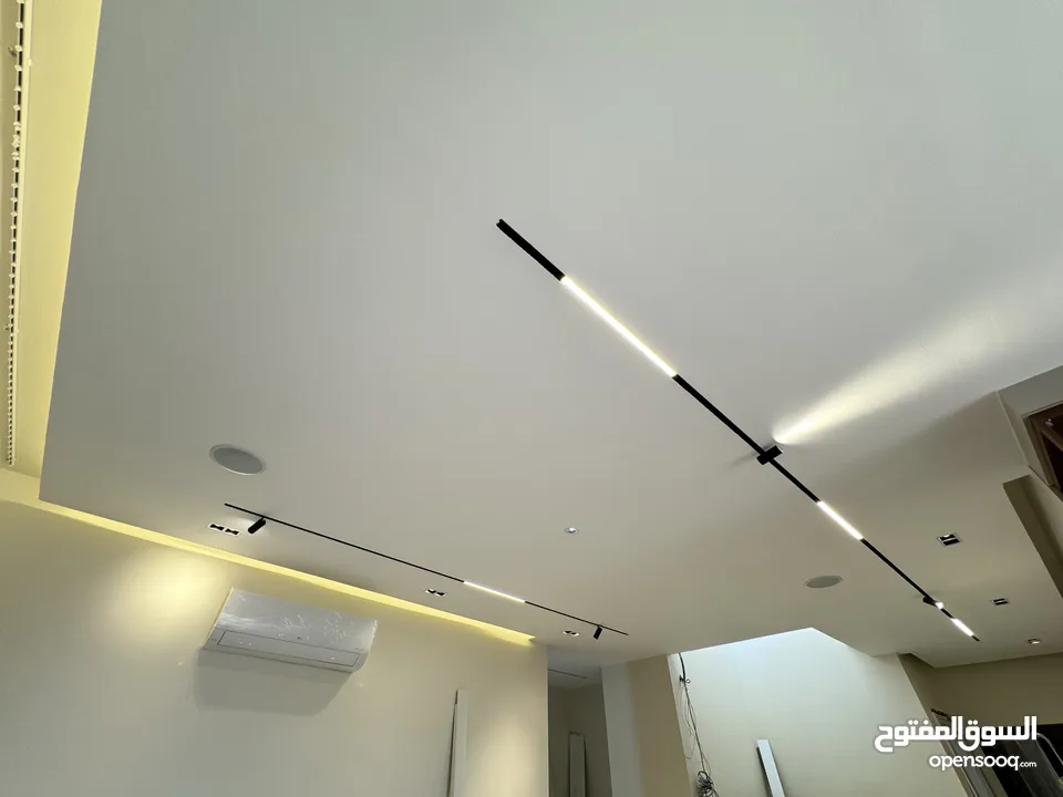 شقة دوبليكس مع روف للبيع في مرج الحمام خلف مدارس العالمية - الحويطي