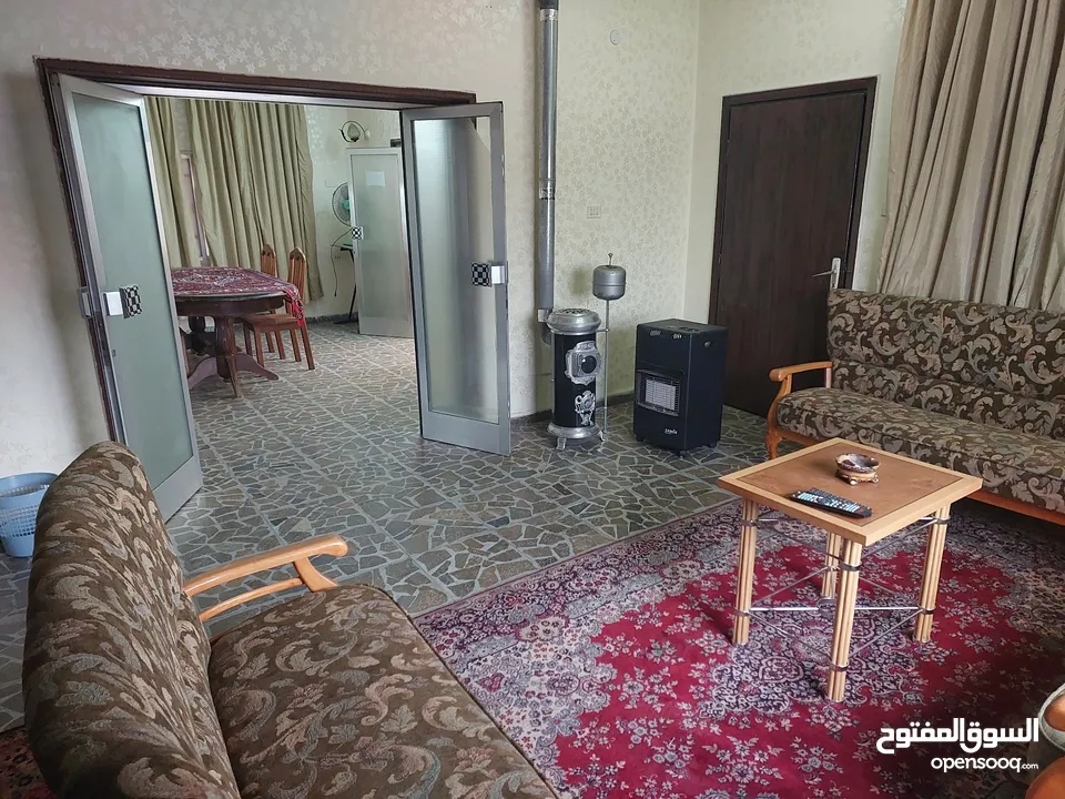 furnished apartment in jabal Amman near Architect Germany uni.2 bedroom 2 bathroom and living room