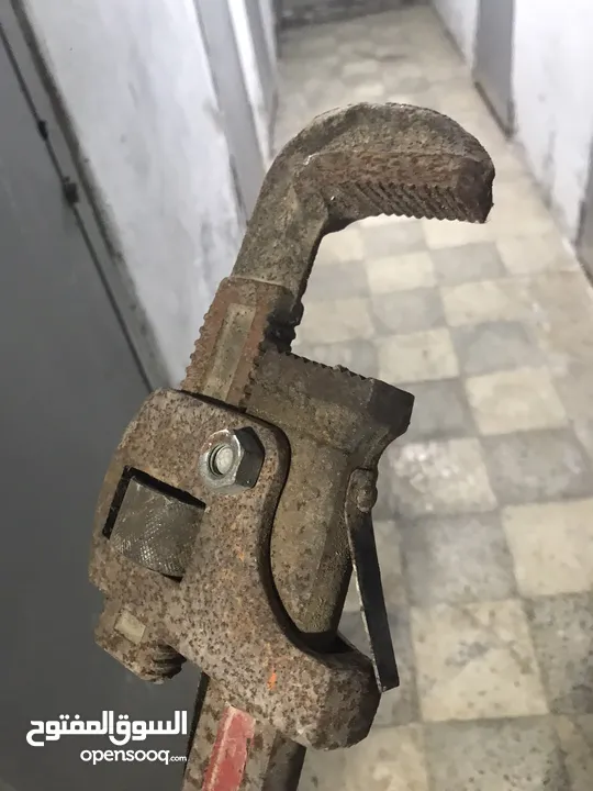 مفتاح مواسير مستعمل