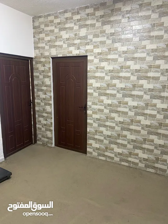غرفة للايجار سكن طالبة أو سيدة عاملة شامل جميع الفواتير الكهرباء و الماء و الانترنت