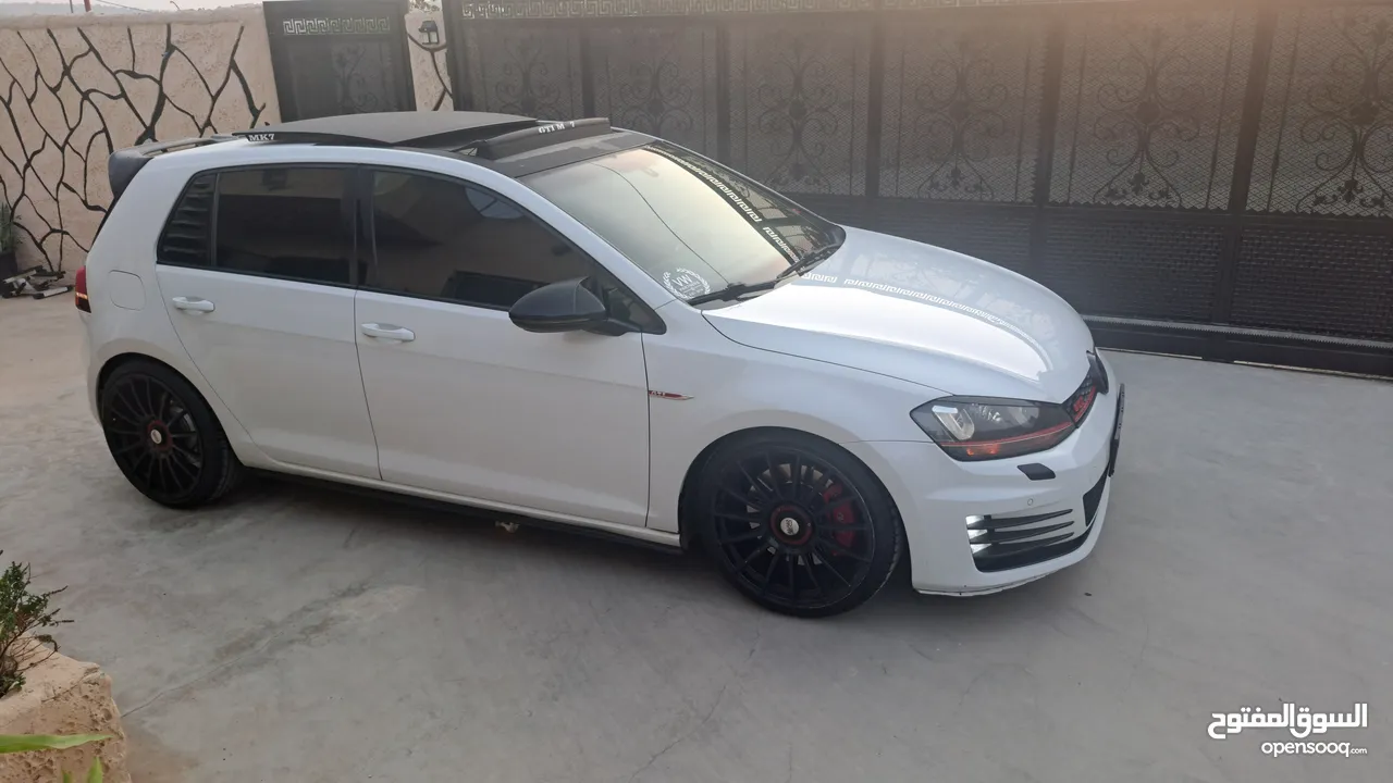 البيع كككاش فقط بسبب السفر جولف gti mk7 2015 fullllll الماني مش خليجي