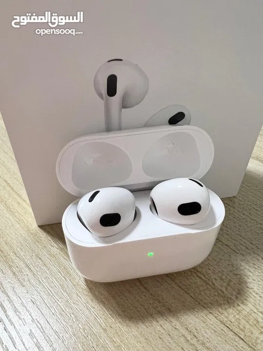 Airpods, Airpods Pro, Ear buds & bluetooth