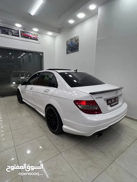 للبيع بسعر حرق كاش او نص بنص مرسيدس C250 فل الفل فتحه سقف كراسي كهرباء برادي خلفيه لدات اماميه وخلفي