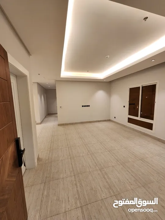 للايجار  الشقة في  الرياض في  فيلا  بحي الندي  دور تاني الشقة  مكون من غرفتين منهم غرفه نوم ماستر مج