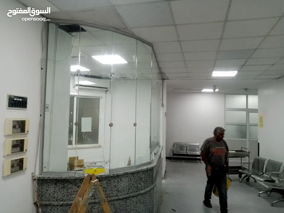 معرض رام الله الرونق للزجاج و مرايا و سيكوريت ستانلس ستيل  شور بكس سوكاريت  ارمان بترينات