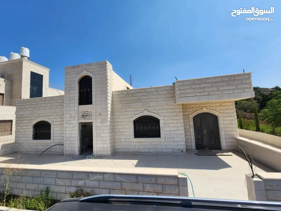 فلل للبيع  في منطقة سردا