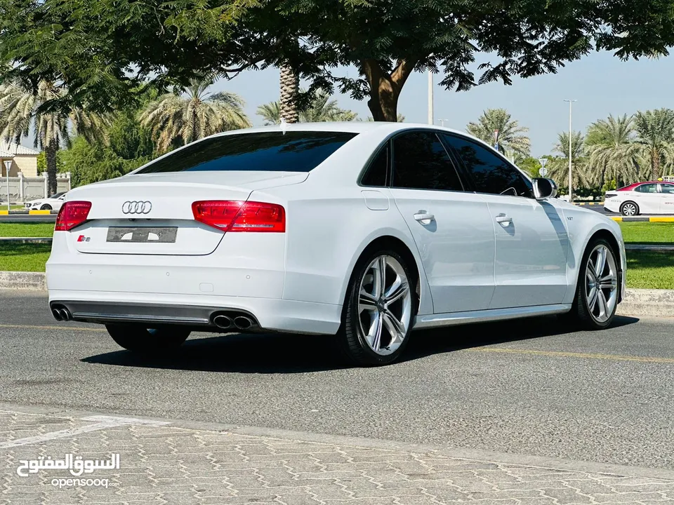 Option  ‏AUDI S8  V8 GCC MODEL 2014 FULL