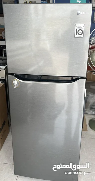 REFRIGERATOR LG 241 LITTER MODEL.. MADE IN INDONESIA .. SMART INVERTER COMPRESSOR MODEL. GUD LOOK