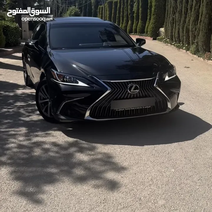 Lexus 2020 es300h