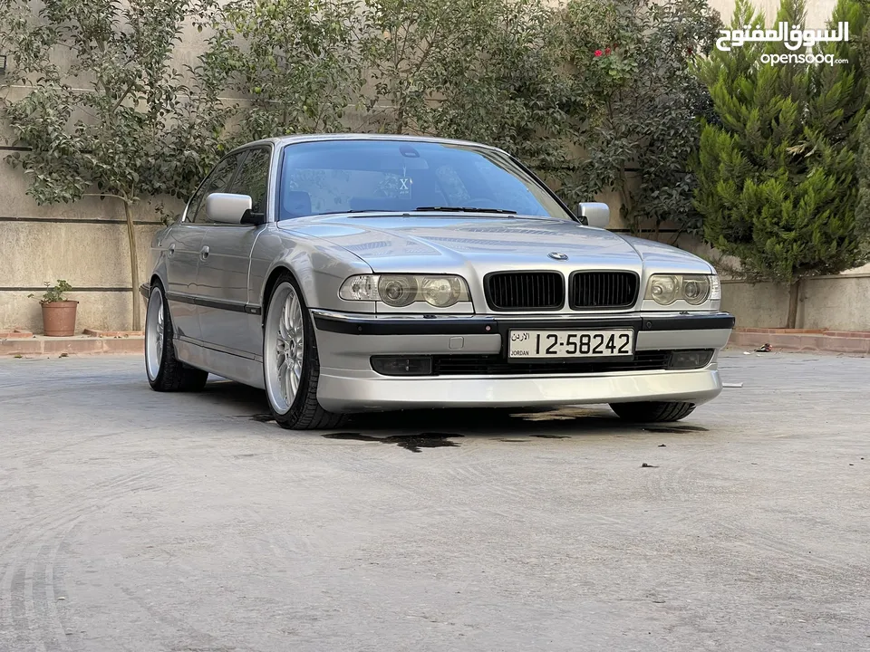 Bmw 740 model 2001