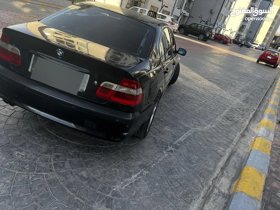 Bmw 528 2003 اسود