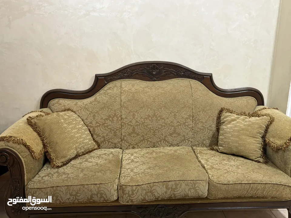 ‏طقم كنب خشب زان سبع مقاعد