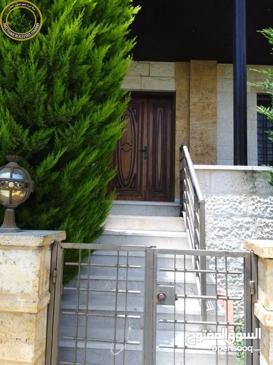 شقة أرضية مميزة للبيع في دير غبار 180م مع ترسات 45م تشطيب سوبر ديلوكس لم تسكن