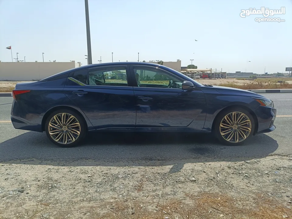 2019.nissan altima SR.blue.import From USA...