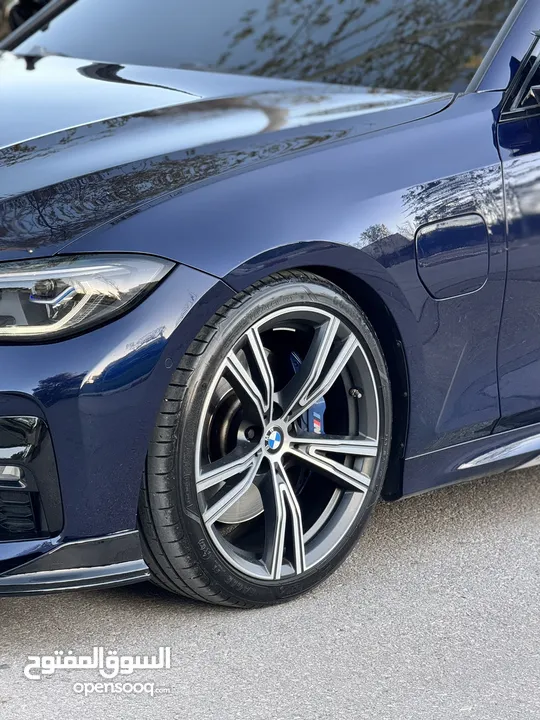 BMW 330e M Package Individual