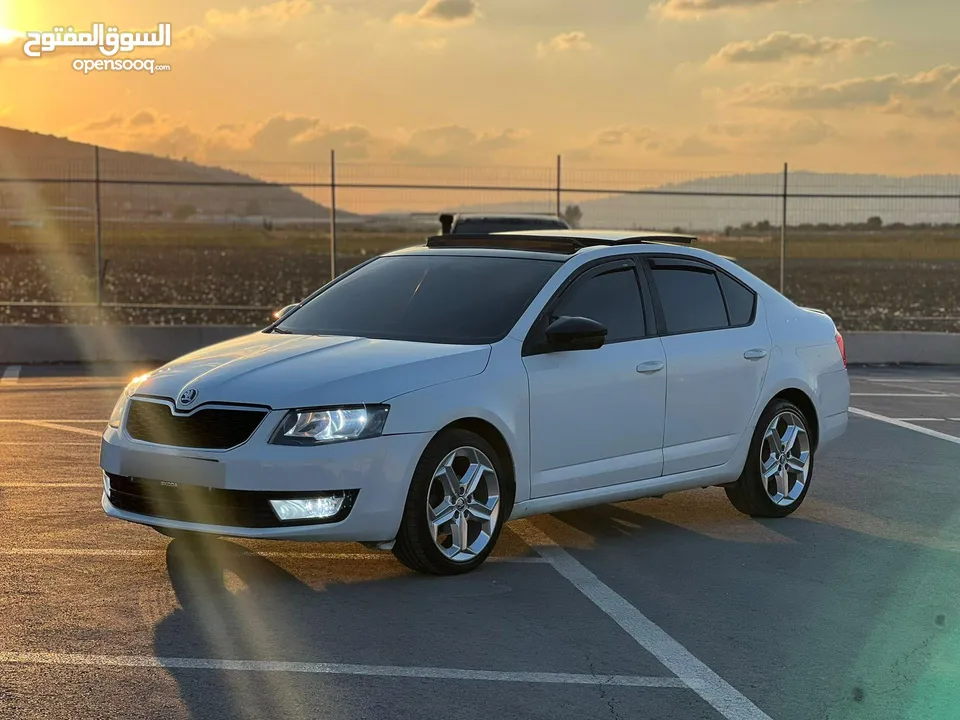 سكودا اكتافيا 2015 اتوماتيك ماتور 1600 ديزل  بانوراما