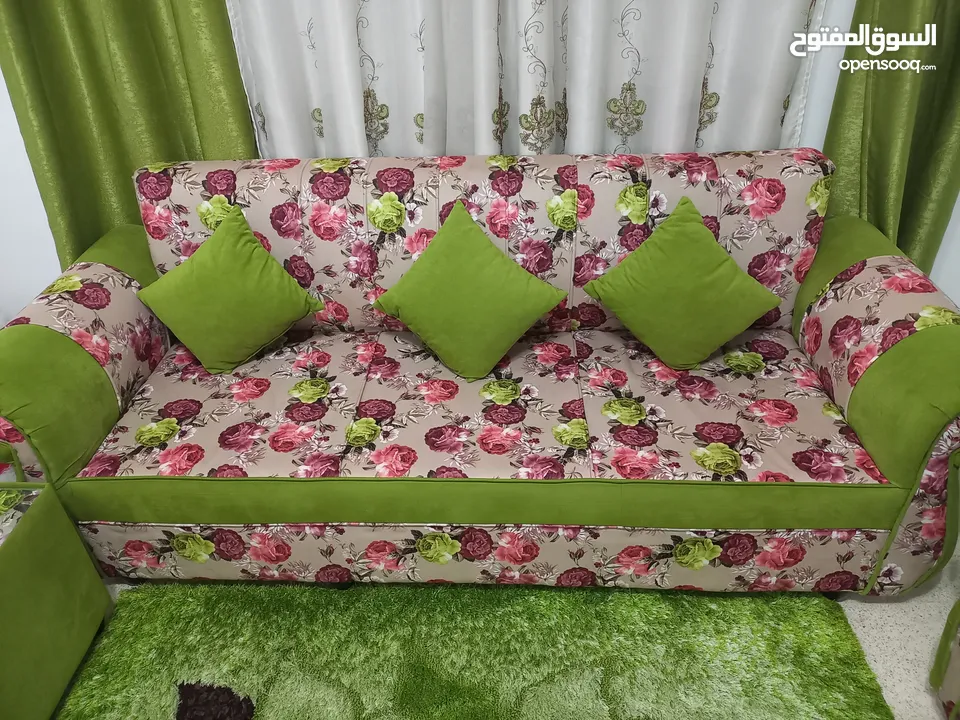 طقم كنب بحالة الوكالة