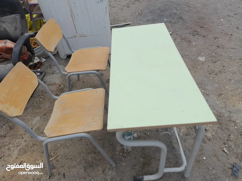 طاولات مدرسيه مثل الجديده - (220439184) | السوق المفتوح