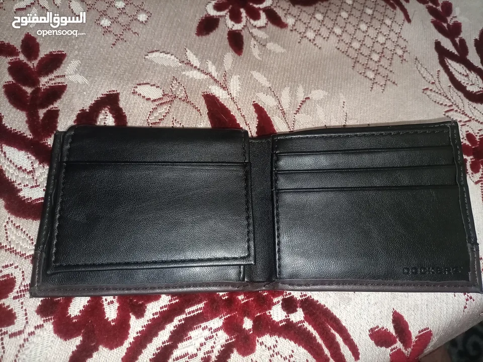 محافظ عدد اتنين جديد ووحده مستعمله اسبوع بحالة الوكاله