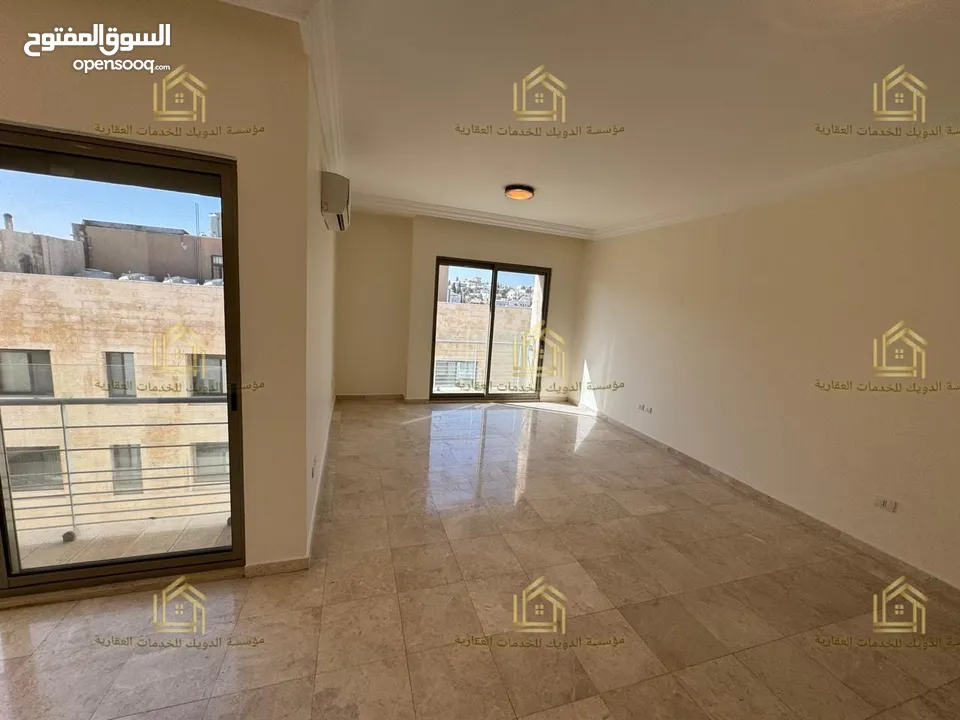 عرض فاخر --- جديد لم يسكن ----