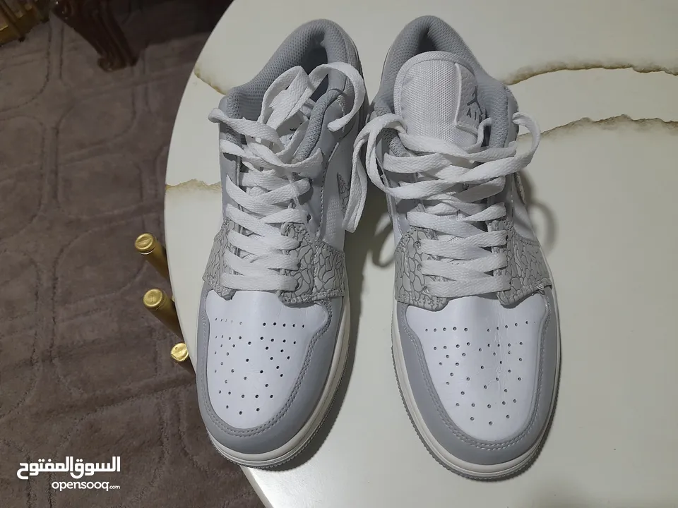 شروة احذيه  البيع كامل الكميه 30 حبه
