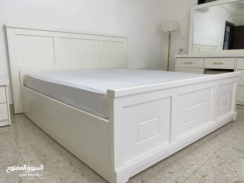 للبيع أثاث منزلي شبه جديد – استعمال أقل من سنة فقط