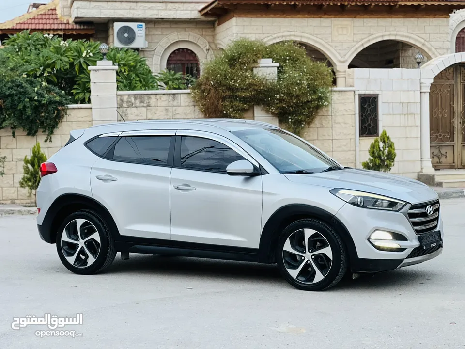 هونداي توسان مميز للبيع او البدل بسعر مميز