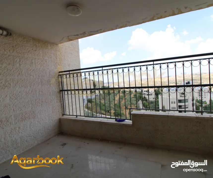 شقة فاخرة بإطلالة خلابة للبيع  الطيرة – خلف المدرسة الإنجيلية